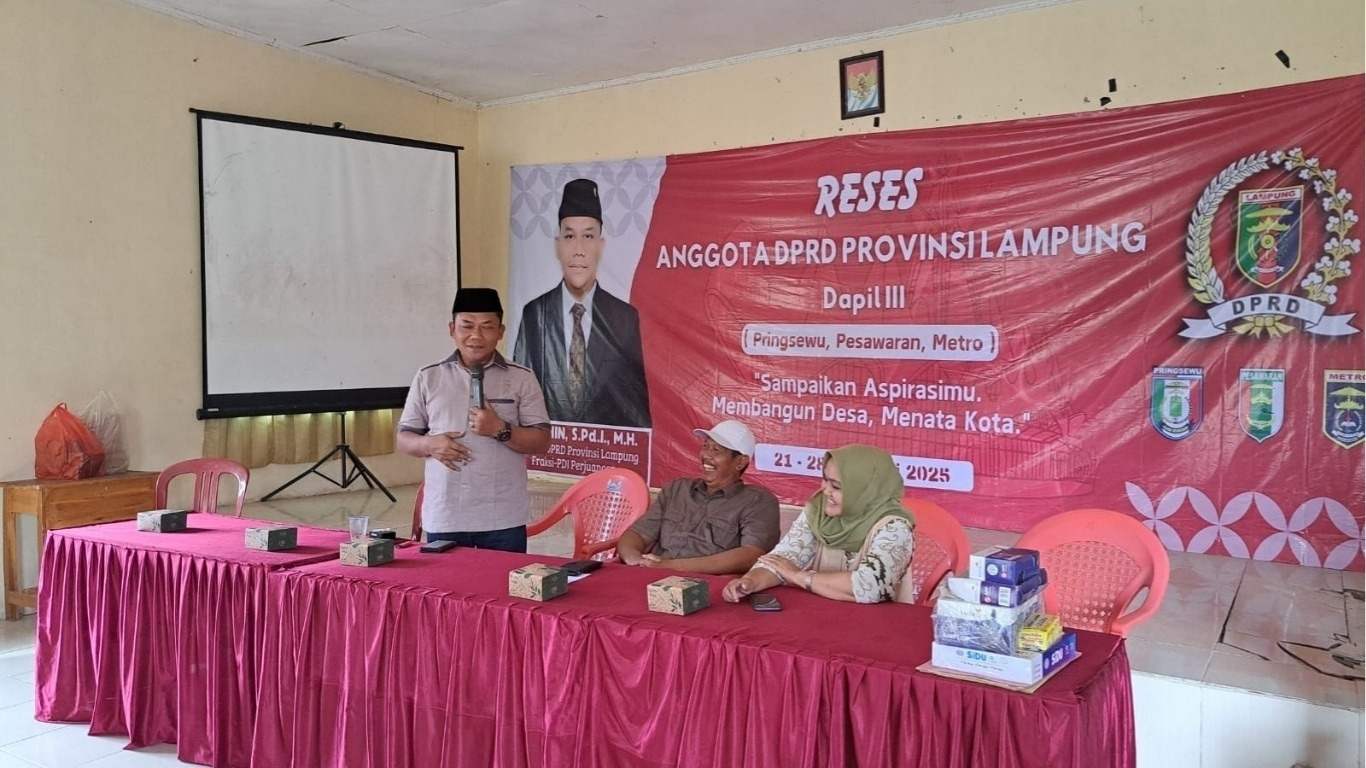 Anggota DPRD Lampung, Fraksi PDI Perjuangan, Sholihin, Saat Reses Di Pekon Gading Rejo Utara, Gading Rejo, Pringsewu (foto : ranjana.id)