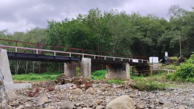 Habiskan Rp. 800 Juta Lebih, Jembatan Kali Bronjong Terlihat Tak Layak