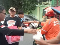 PPWI Lampung Tebar Kebaikan: Menghangatkan Hati Dengan Berbagi Takjil Di Bulan Ramadhan