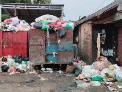Warga Bandar Lampung Terus Keluhkan Tumpukan Sampah Berbau Tak Sedap Dan Berantakan