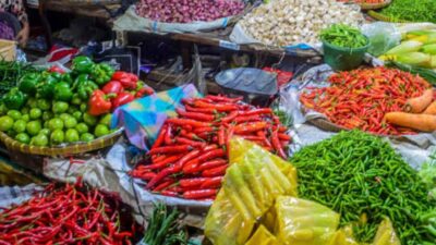 Jelang Lebaran, Harga Bahan Pokok Di Pasar Patok 70 Way Panji Stabil