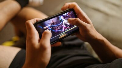 6 Dampak Buruk bagi Psikologi Anak Yang Bermain Game Menggunakan Cheat
