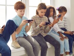 Ini Pengaruh Bermain Game Online Menggunakan Cheat Terhadap Tingkat Kejujuran Anak
