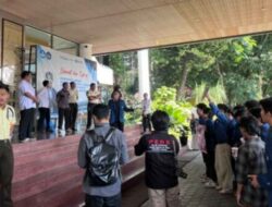 Ratusan Mahasiswa Geruduk Rektorat Unila Terkait Meninggalnya Pratama Wijaya