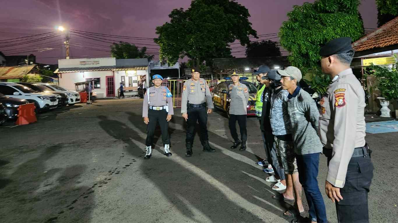 Operasi Berantas Jaya: Empat Debt Collector Dan Jukir Liar Diamankan Di Palmerah