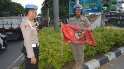 Ciptakan Rasa Aman, Polsek Kalideres Bersama 3 Pilar Tindak Parkir Liar Dan Turunkan Bendera Ormas