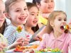 Ini Cara Melatih Anak Mau Makan Sayuran Dengan Menyenangkan