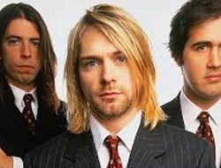 Nirvana : Dari Garasi Menuju Legenda Rock Dunia
