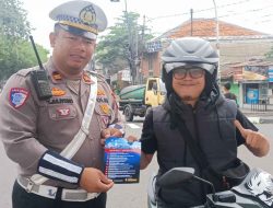 Hari Pertama Operasi Patuh Jaya 2025, Satlantas Jakbar Edukasi Pengendara Dengan Humanis