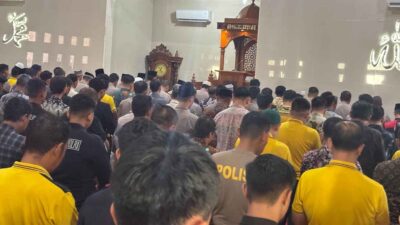 Kapolda Lampung Sampaikan Bela Sungkawa, Personel Polda Dan Masyarakat Gelar Sholat Gaib