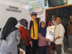 Pemdes Batu Menyan Bagikan Bantuan Beras Untuk 221 KPM