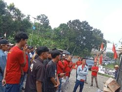 Ratusan Buruh PT San Xiong Steel Indonesia Kembali Berujuk Rasa Menuntut Pembayaran Gaji Dan BPJS