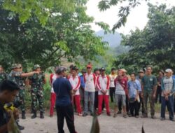 Batalyon 9 Marinir Bersama Warga Batu Menyan Perkuat Kebersamaan Lewat Jumat Bersih