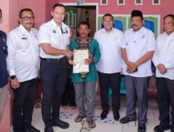 Bersama Menko AHY Serahkan Sertipikat Tanah untuk Rakyat Di Bengkulu, Wamen Ossy Apresiasi Peran Pemerintah Daerah