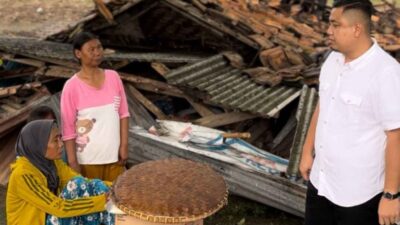 Merik Havit Sambangi Korban Rumah Ambruk Di Kalianda