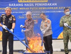 Polda Lampung Dan Bea Cukai Bersinergi Berantas Barang Ilegal, Puluhan Juta Batang Rokok Dan Ribuan Liter Miras Dimusnahkan