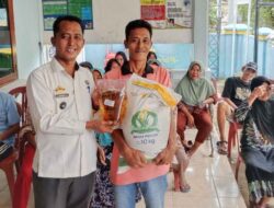 Pemdes Batu Menyan Salurkan Bantuan Pangan Ke 204 KPM