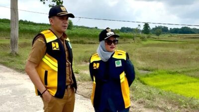 Aksi Viral jalan Rusak!! Gugah Pemkab dan Masyarakat Perbaiki Jalan Sementara