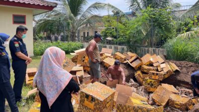 KKP Musnahkan 796 Kg Kulit Hiu dan Pari Ilegal di Banyuwangi