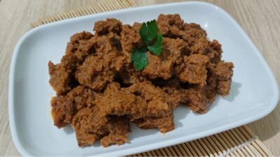 Rendang: Filosofi Kesabaran dalam Hidangan Terlezat Dunia