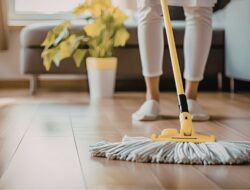 7 Cara Membuat Lantai Rumah Bersih, Bebas Kuman, Dan Harum