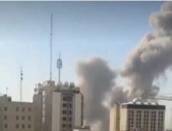 Teheran Di Kepung Ledakan Akibat Amerika dan Israel Lancarkan Serangan Ke Iran