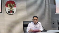 KPK Tetapkan Bupati dan Sekda Cilacap Tersangka Pemerasan Dana THR