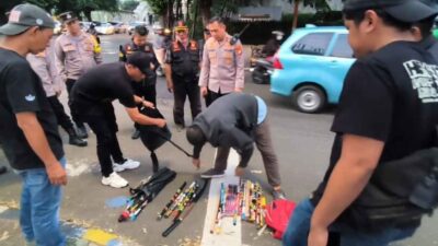 Polsek Tamansari Amankan Petasan, Bambu Bendera hingga Samurai dari Kelompok Remaja Konvoi di Tamansari