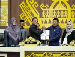 Bupati Pringsewu Hadiri Rapat Paripurna Pembahasan Ranperda Pesantren Dan LKPJ 2025