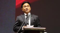 Menko Kumhamimpas Sebut Keberadaan Riza Chalid, Diduga Di Malaysia