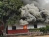 Amuk Massa Lampung Tengah: Sejumlah Bangunan PT BSA Ludes Dibakar Massa
