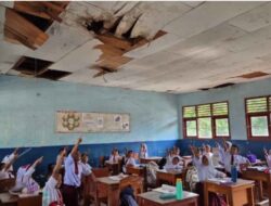 Atap Sekolah Nyaris Ambruk, Ratusan Siswa di Pesawaran Pertaruhkan Keselamatan