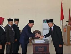 Rektor UTB Lantik Empat Wakil Rektor Periode 2026–2030